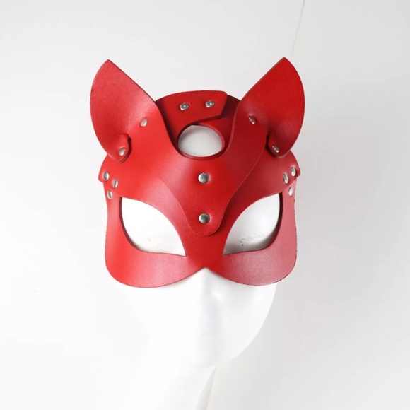 Red Leather Harness Set - Picture 5 of 9